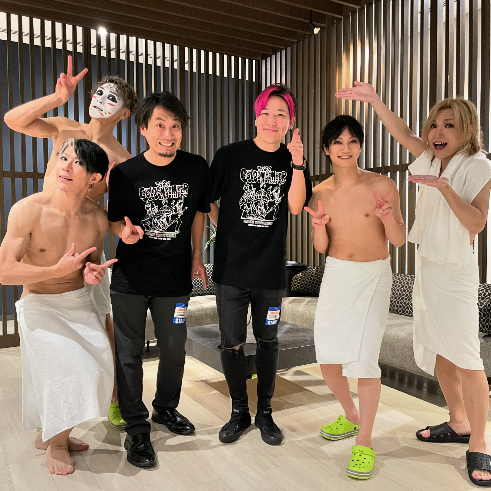 ゴールデンボンバーさんの全国ツアー でマジシャン 巳碧 (ミタマ)さんがマジック監修をおこないました。