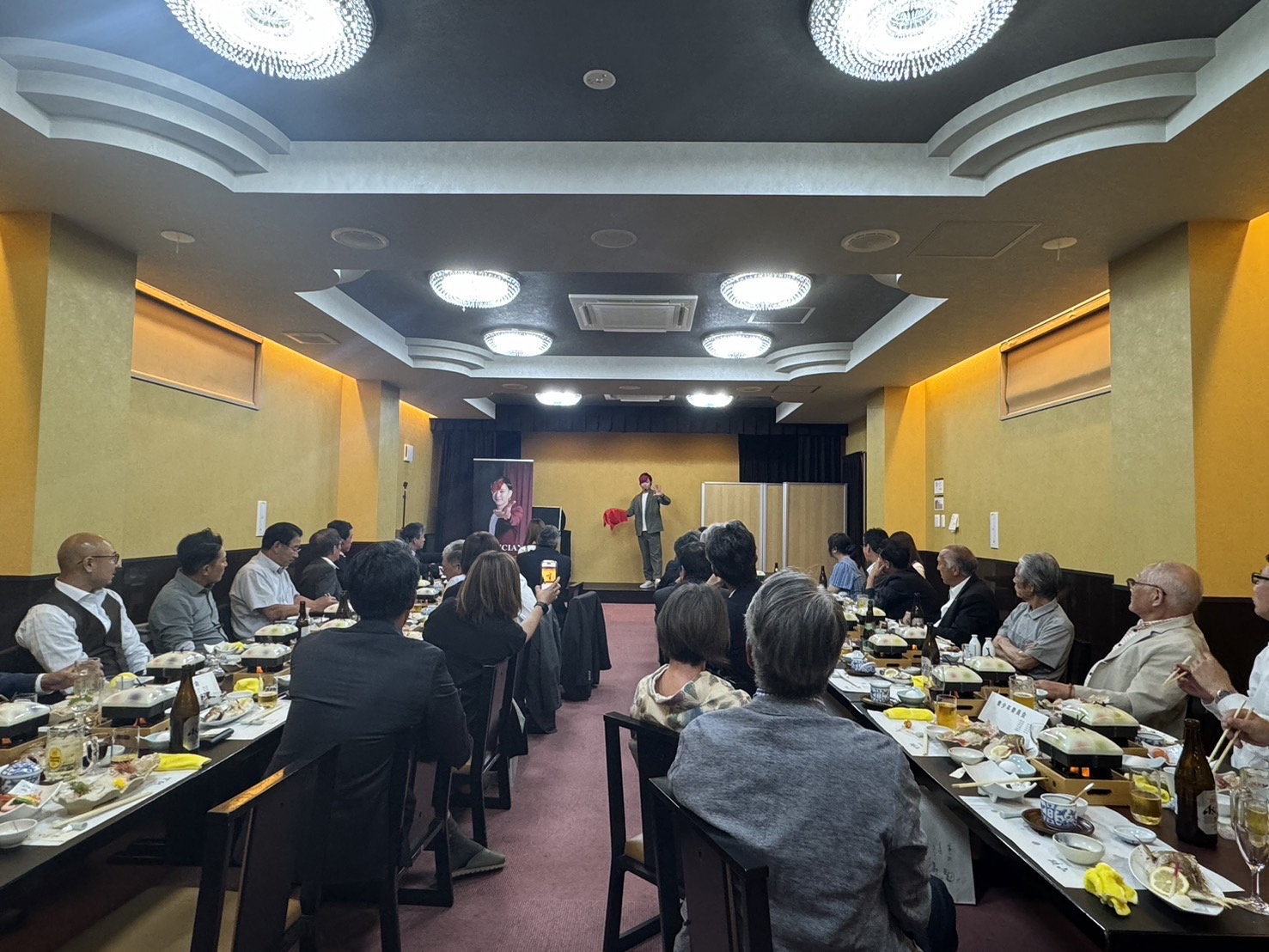富山県 氷見市 の懇親会 にマジシャン 巳碧 (ミタマ)さんを派遣しました。